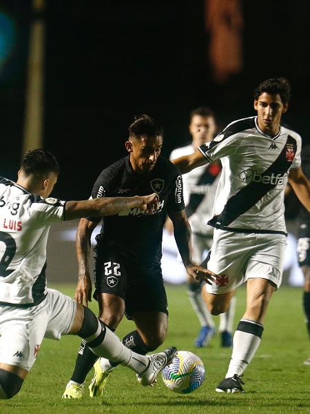 Vasco e Botafogo empataram em 1 a 1, em São Januário, no primeiro turno do Brasileiro