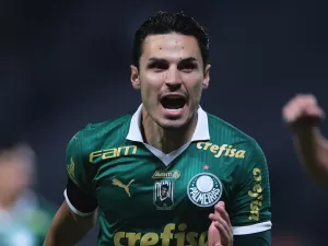 Como a expulsão de Veiga reflete o momento de Palmeiras e Corinthians