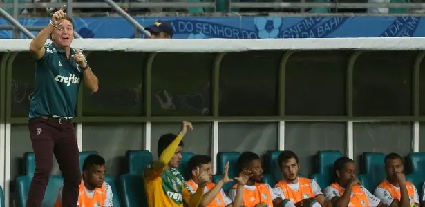 Cuca estreia nova calça com a cor da sorte e o símbolo do Palmeiras - Cesar Greco/Divulgação/Ag. Palmeiras - Cesar Greco/Divulgação/Ag. Palmeiras
