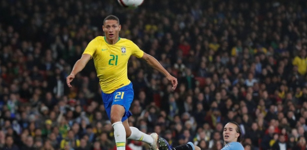 PETER CZIBORRA/Action Images via Reuters