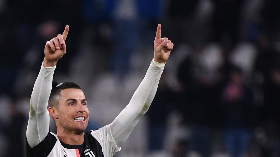 Cristiano Ronaldo comemora gol da Juventus diante do Parma pelo Campeonato Italiano - Marco Bertorello/AFP