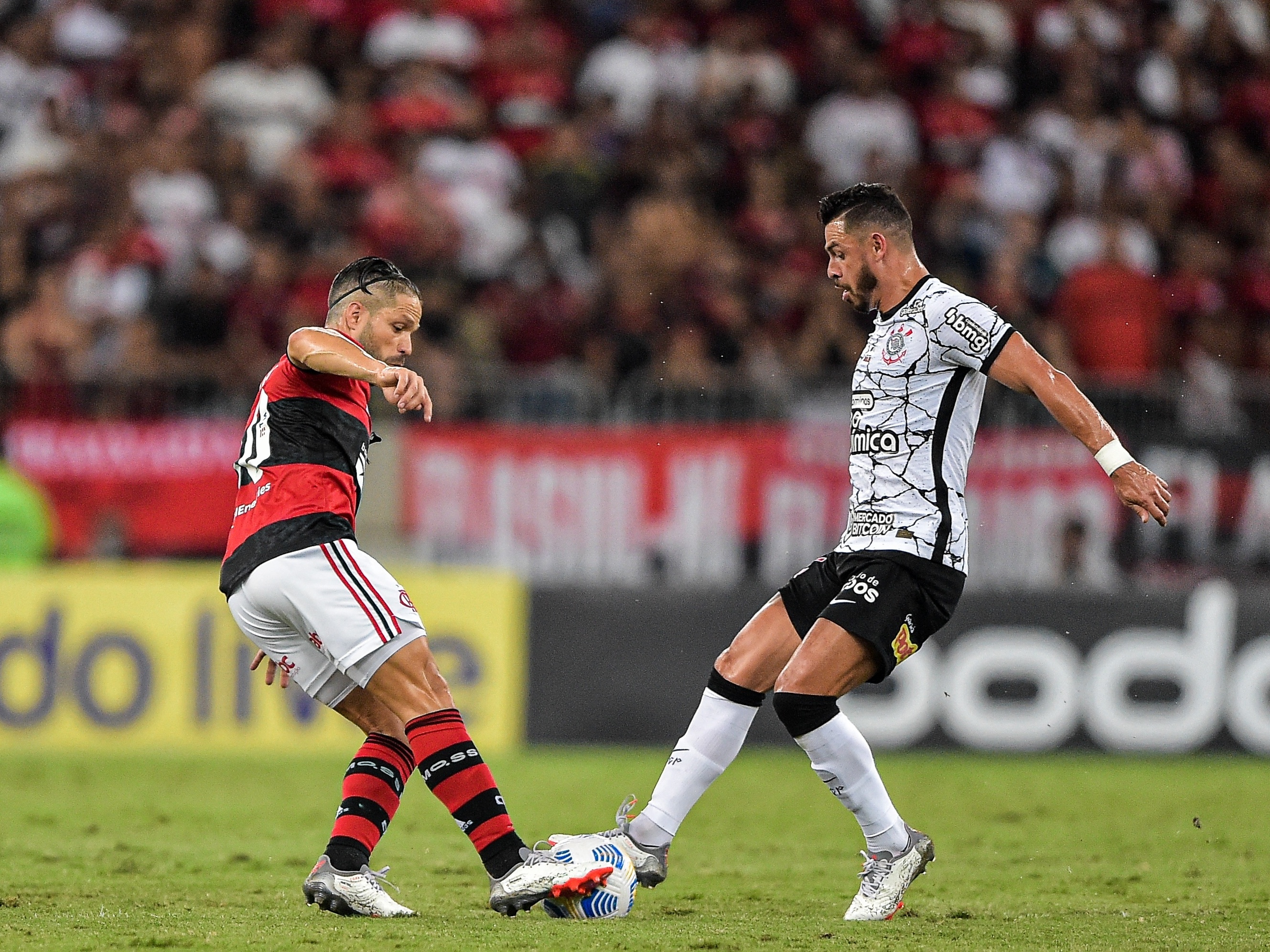 Giuliano avalia empate do Corinthians e reconhece momento