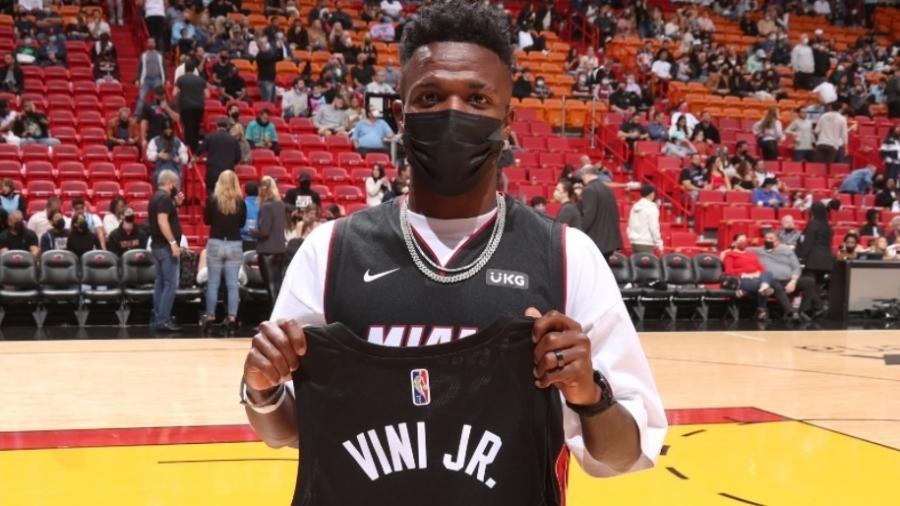 Vini Jr ganhou camisa personalizada do Miami Heat - Reprodução/Miami Heat