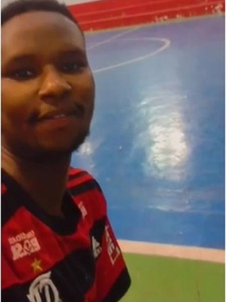 Congolês Moïse Kabagambe adotou o Flamengo como clube pouco depois de chegar ao Brasil, aos 11 anos - Reprodução