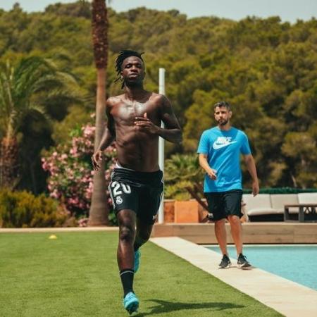 Vinicius Junior treina durante férias em Ibiza - Reprodução/Instagram