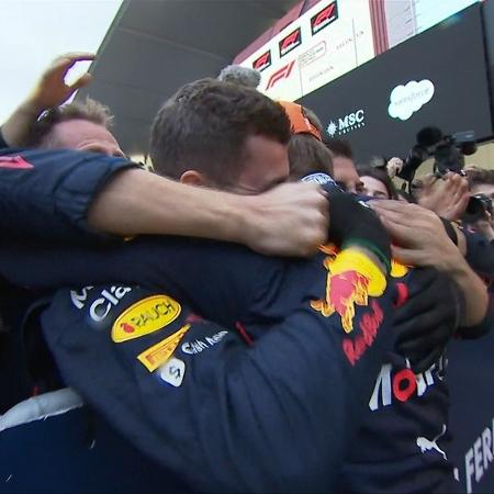 Max Verstappen comemora seu bicampeonato da Fórmula 1 após vencer o GP do Japão - Divulgação/F1