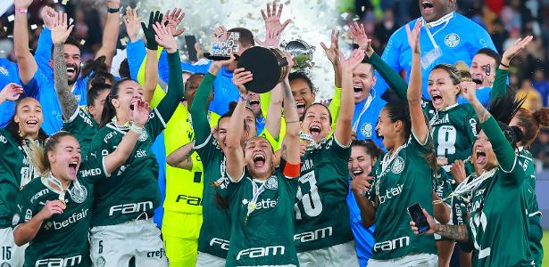 Palmeiras figura em lista da IFFHS de melhores times do futebol feminino;  atletas do Corinthians ironizam