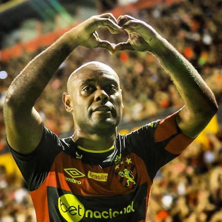 Vagner Love, atacante do Sport, chegou a 8 gols na Série B - Rafael Bandeira/Sport Recife
