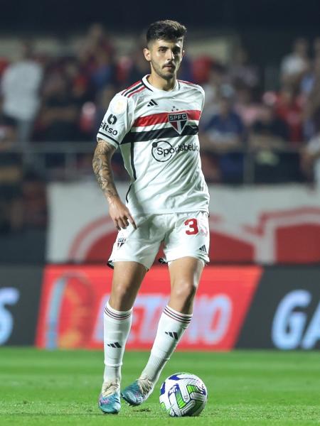 Lucas Beraldo, zagueiro do São Paulo, em partida pelo Campeonato Brasileiro - Marcello Zambrana/Marcello Zambrana/AGIF