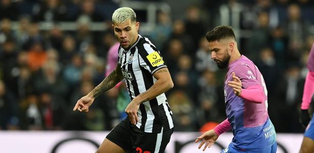 Newcastle goleia PSG e vira líder do Grupo F na Champions; Borussia e Milan  ficam no empate - Folha PE