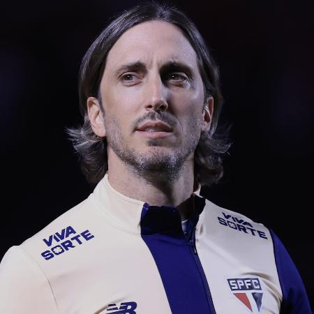 Zubeldía, técnico do São Paulo, durante jogo contra o Nacional, pela Libertadores - Marcello Zambrana/AGIF