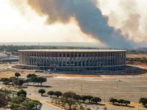 Vasco x Palmeiras: Incêndios não ameaçam o jogo, diz jornalista de Brasília