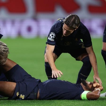 Bremer rompe ligamento do joelho em jogo contra o RB Leipzig pela Liga dos Campeões - Ronny Hartmann/AFP