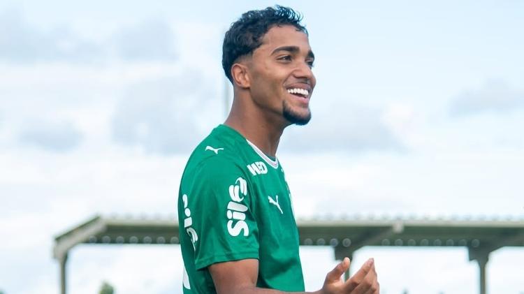 Heittor Vinicius comemora gol marcado contra o Bahia, pela sexta rodada do Brasileirão sub-20
