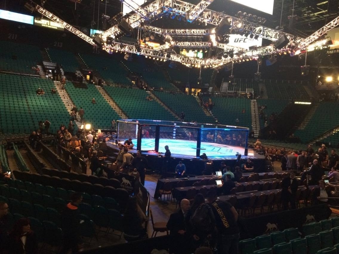 MGM Grand Arena ainda vazio para o UFC 194 - Jorge Corrêa/UOL
