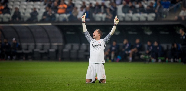 Herói contra o Corinthians, Marcelo Lomba se lesionou no jogo seguinte e fará sacrifício - Ronny Santos/Folhapress