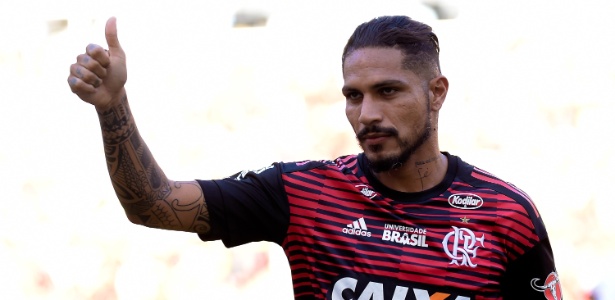 Guerrero recebeu homenagens na classificação do Flamengo na Libertadores - Thiago Ribeiro/AGIF
