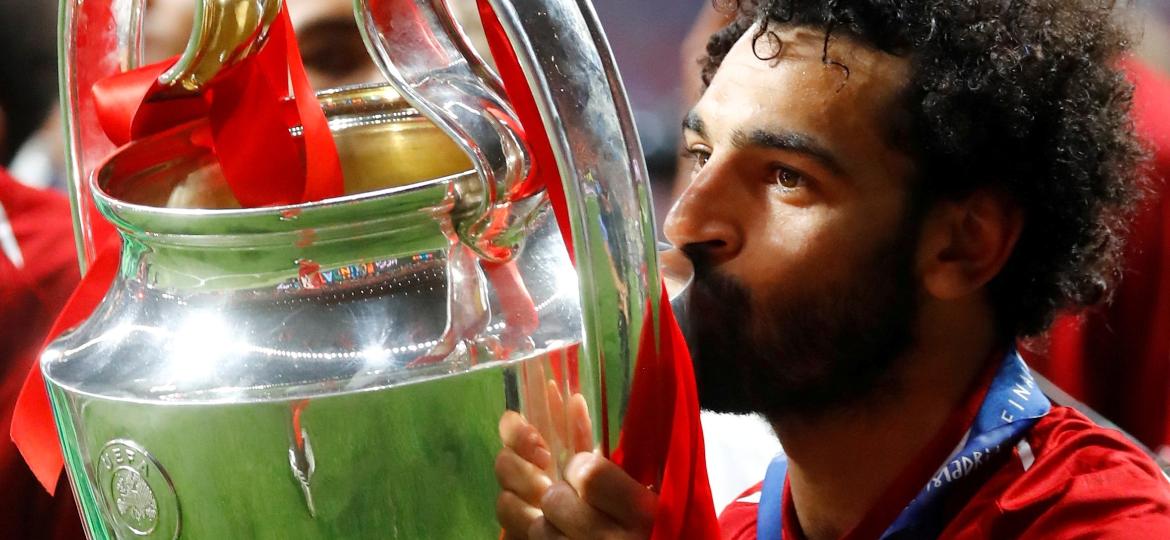 Mohamed Salah Liverpool Tottenham troféu - Kai Pfaffenbach/Reuters