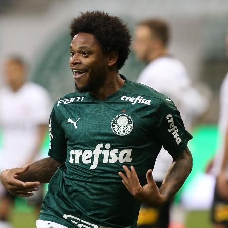 Luiz Adriano comemora seu gol - Cesar Greco/Palmeiras