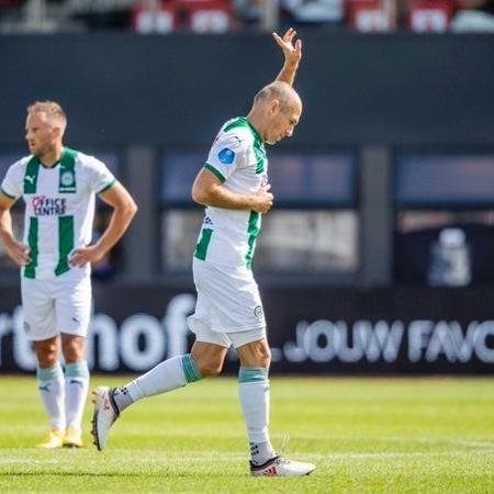 Veterano atuou apenas 30 minutos em amistoso - FC Groningen/Divulgação