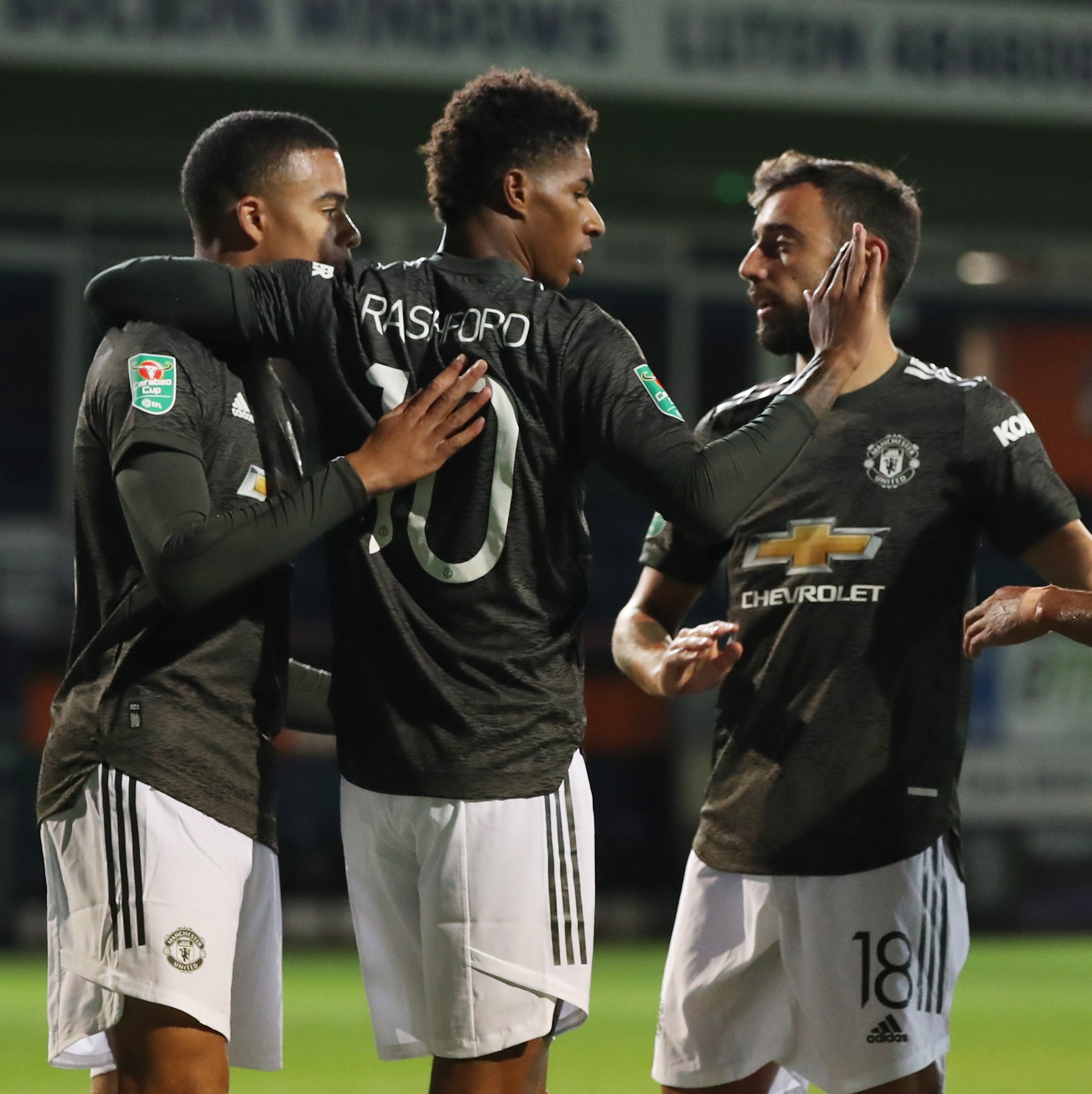 Arsenal segura o Brentford, vence fora e avança na Copa da Liga Inglesa