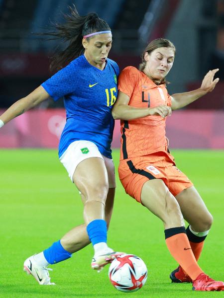 Fifa coloca em projeto limitar idade do futebol feminino nas Olimpíadas -  22/12/2021 - UOL Esporte