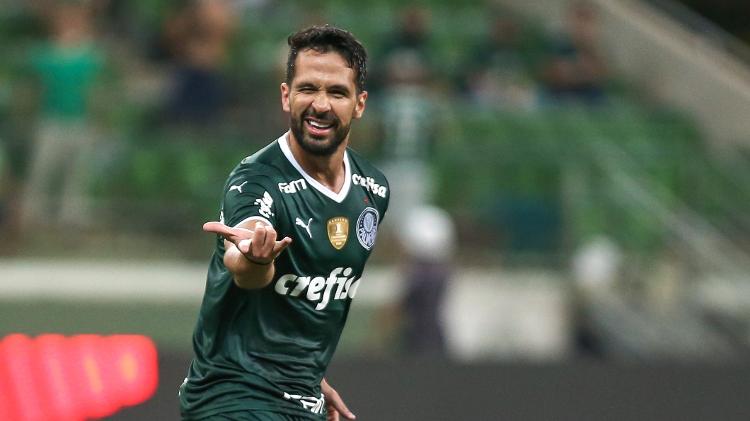 Luan celebra gol marcado pelo Palmeiras contra a Ponte Preta