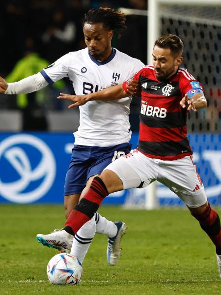 Everton Ribeiro durante a derrota do Flamengo para o Al-Hilal no Mundial de Clubes - Khaled DESOUKI / AFP