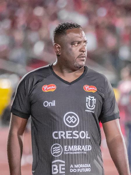 Jorge Castilho, técnico do Maringá que venceu o Flamengo, já foi motorista de aplicativo - Fernando Teramatsu/AGIF