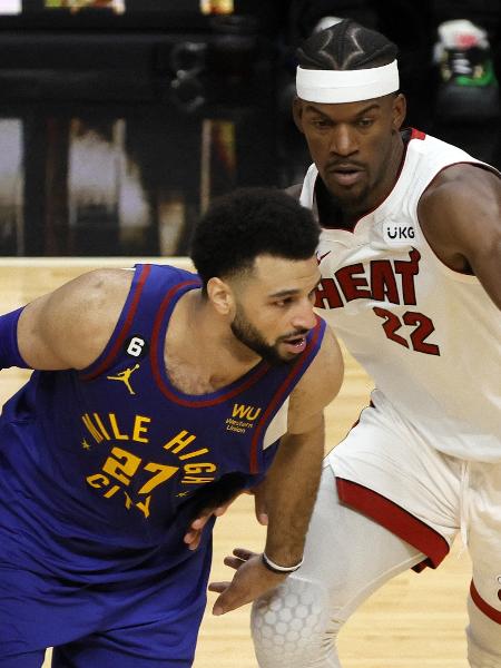 Jamal Murray e Jimmy Butler no jogo 3 da final da NBA. - Sam Navarro/USA TODAY Sports via Reuters Con