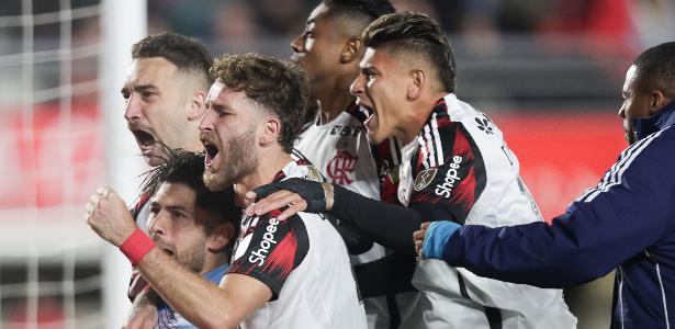 Elenco de craques do Mengão: Trajano aponta qualidade, mas cobra mais empenho dos jogadores