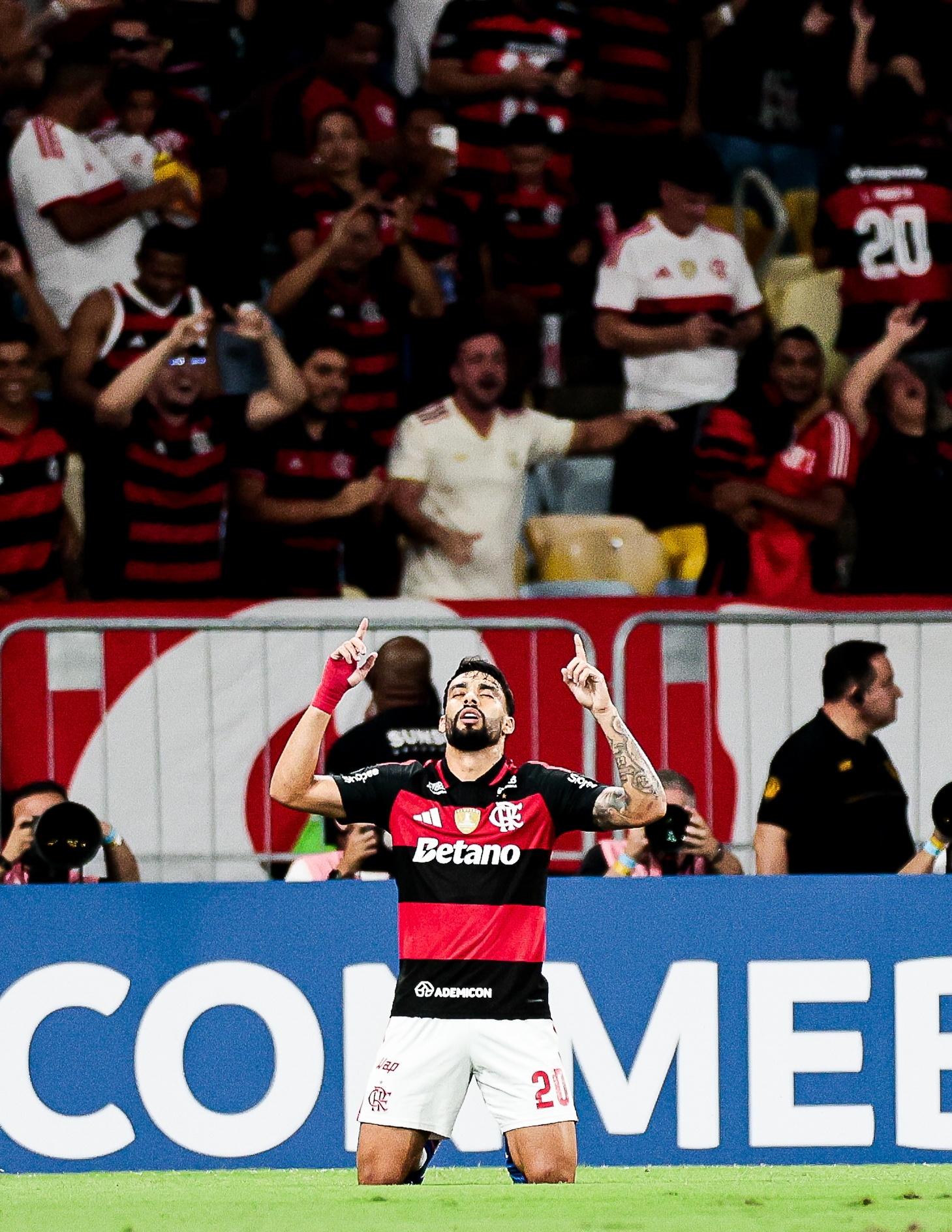 Paquetá comemora seu gol pelo Flamengo sobre o Medellín - undefined