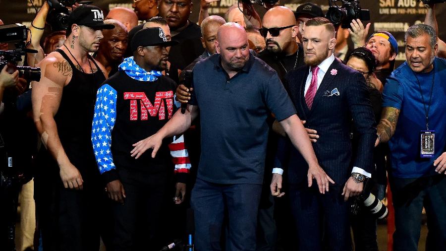 A luta entre McGregor e Mayweather acontecerá no próximo dia 26 de agosto - Harry How/Getty Images/AFP