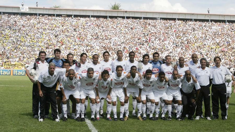 Santos campeão brasileiro em 2004 - Fernando Santos/Folha de S. Paulo