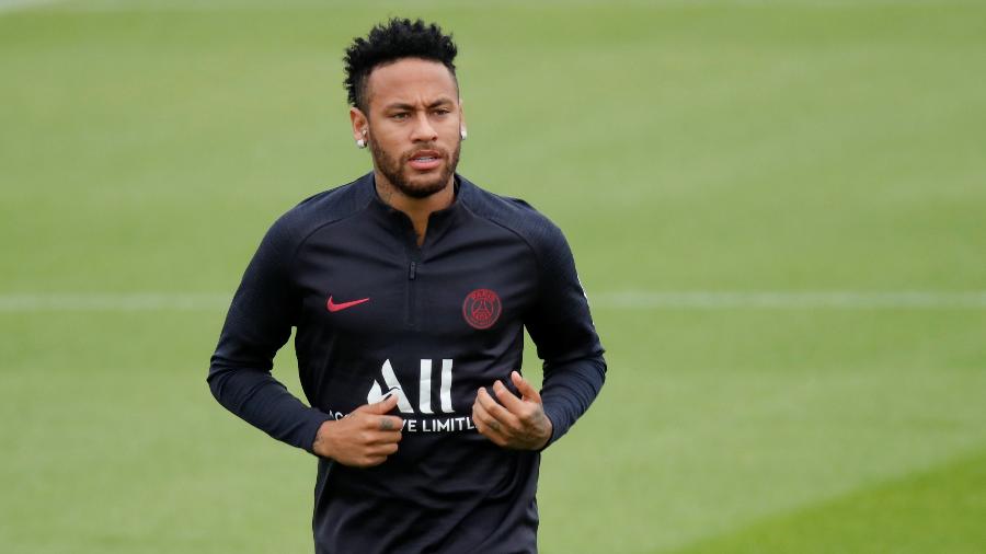 Neymar treina pelo PSG - Charles Platiau/Reuters