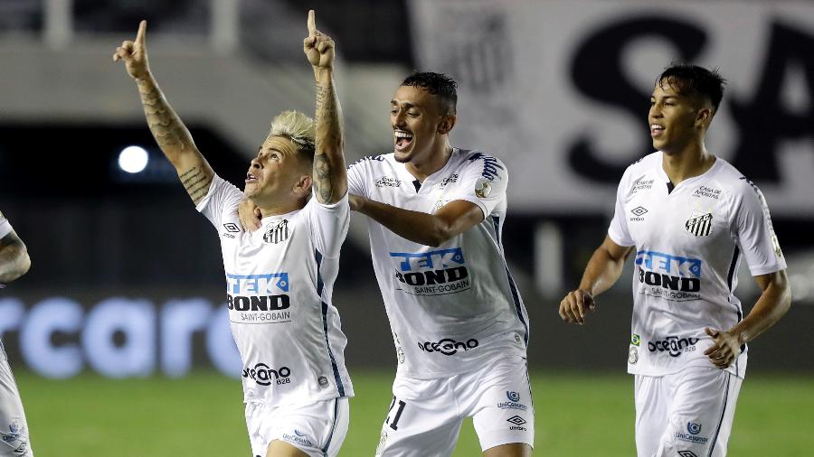 Soteldo comemora gol do Santos contra o Boca Juniors na semifinal da Libertadores - Andre Penner ? Pool/Getty Images