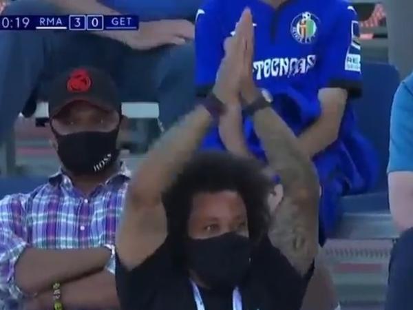 Marcelo comemora gol do filho Enzo em jogo do Real Madrid sub-12