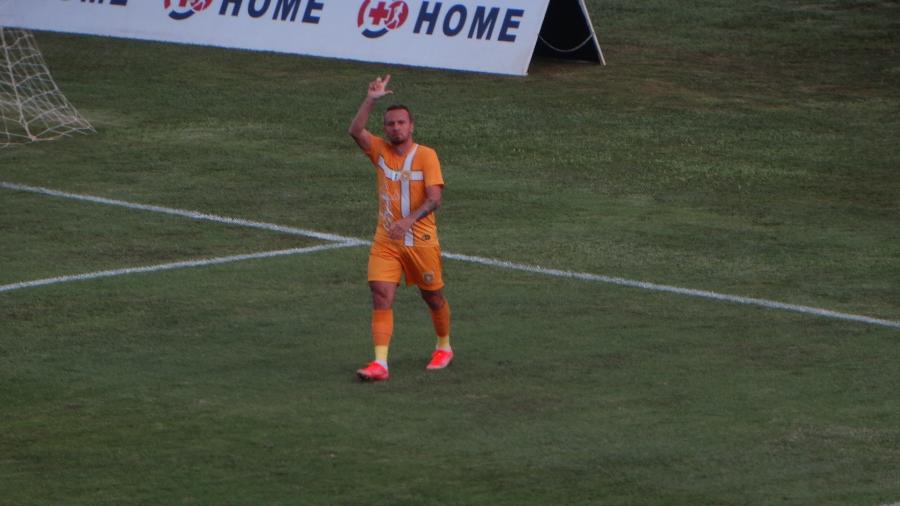 Zé Love comemora gol pelo Brasiliense pela Série D - Marinho Saldanha/UOL