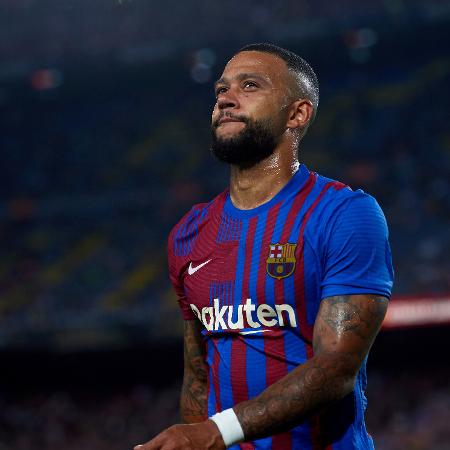 Memphis Depay, em atuação pelo Barcelona - Alex Caparros/Getty Images