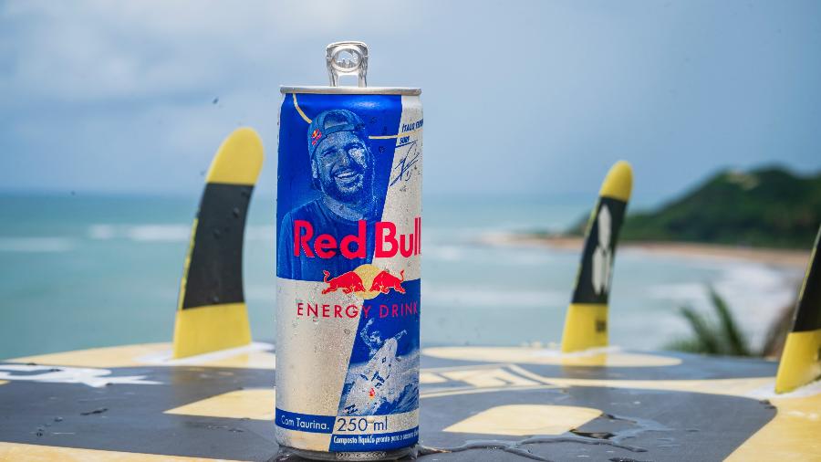 Surfista Italo Ferreira estampará edição especial de latinha da Red Bull - Marcelo Maragni