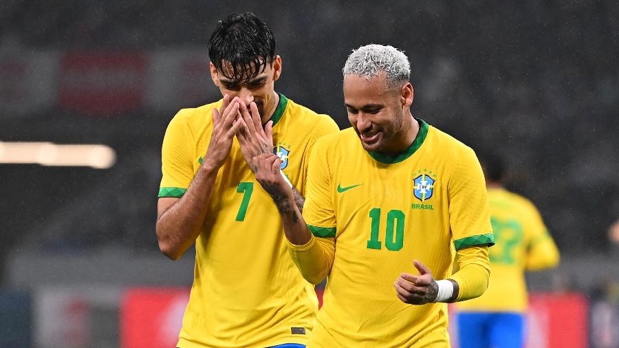 Lucas Paquetá e Neymar comemoram gol do Brasil contra o Japão com dancinha - Kenta Harada/Getty Images