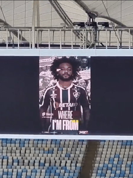 Marcelo no telão do Maracanã antes do jogo entre Fluminense e Portuguesa - Reprodução/Twitter