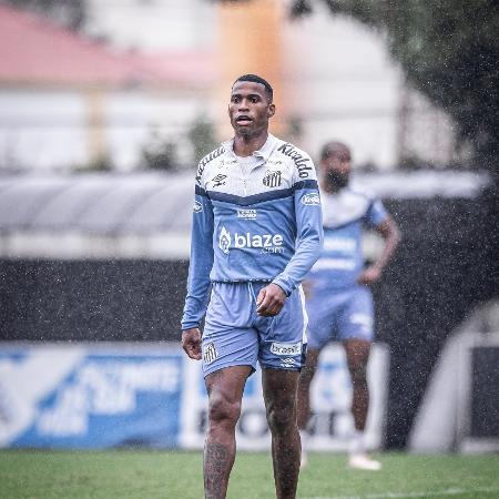 Santos abre o jogo sobre possível contratação de Jean Lucas