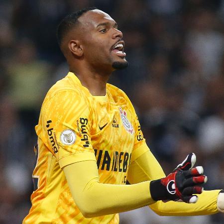 Carlos Miguel (foto) e João Ricardo fizeram milagres e decretaram o 0 a 0 em Itaquera