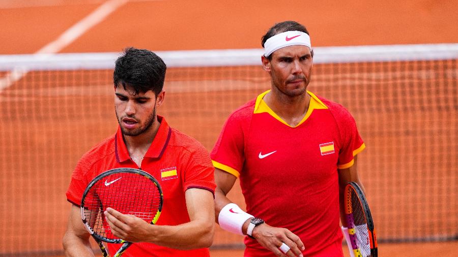 Carlos Alcaraz e Rafael Nadal durante jogo contra Tallon Griekspoor e Wesley Koolhof, da Holanda, no tênis das Olimpíadas