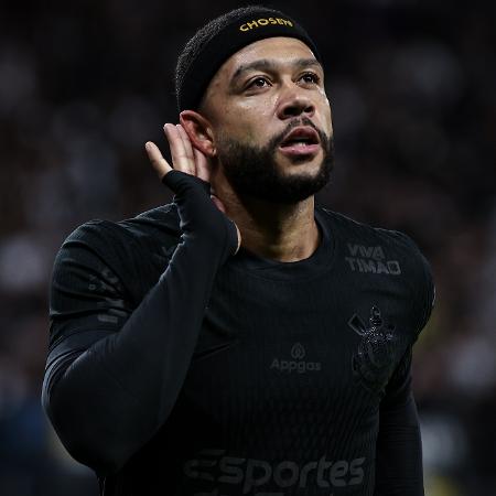 Memphis Depay comemora após marcar pelo Corinthians contra o Vasco, pelo Brasileirão Memphis Depay comemora após marcar pelo Corinthians contra o Vasco, pelo Brasileirão