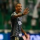 Torcedor é preso por injúria racial contra Caio Paulista, do Atlético-MG, na Colômbia