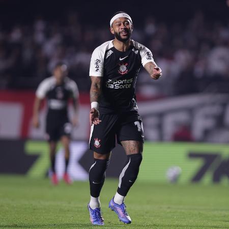 Memphis Depay, do Corinthians, durante o jogo contra o São Paulo, pelo Campeonato Brasileiro Memphis Depay, do Corinthians, durante o jogo contra o São Paulo, pelo Campeonato Brasileiro