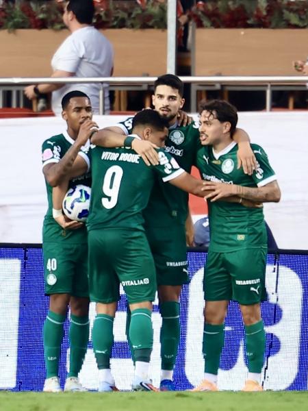 Flaco López, do Palmeiras, comemora gol contra o São Paulo pelo Brasileirão Flaco López, do Palmeiras, comemora gol contra o São Paulo pelo Brasileirão