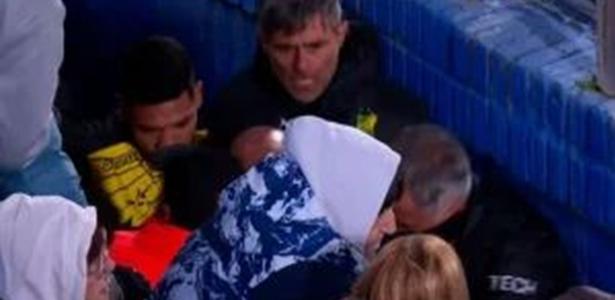 Confusão entre técnicos termina em briga no Campeonato Argentino